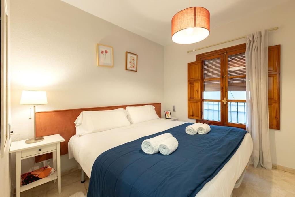 Pajaritos Center Suite By Valcambre Sevilla Eksteriør bilde